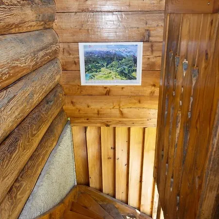 In Goldilocks Apartman *