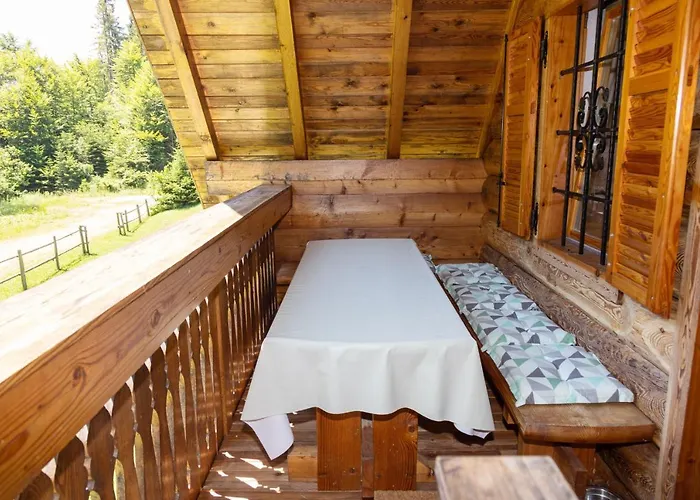 Apartment In Goldilocks Zgornje Gorje