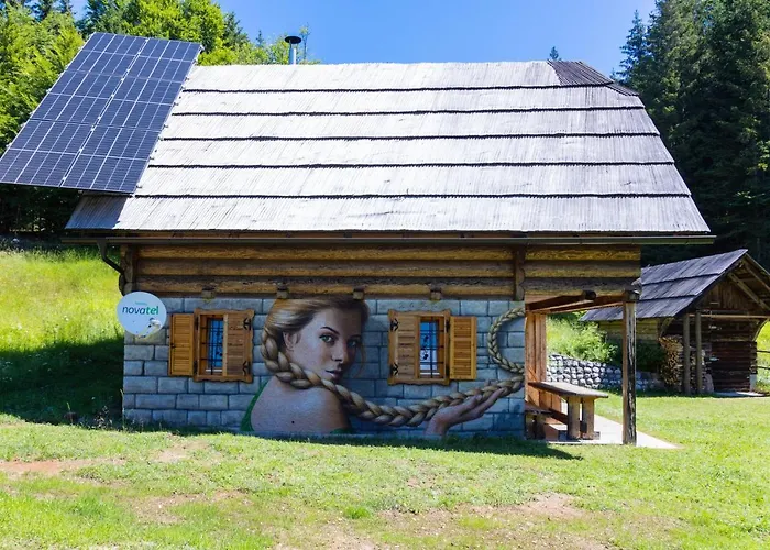 Apartment In Goldilocks