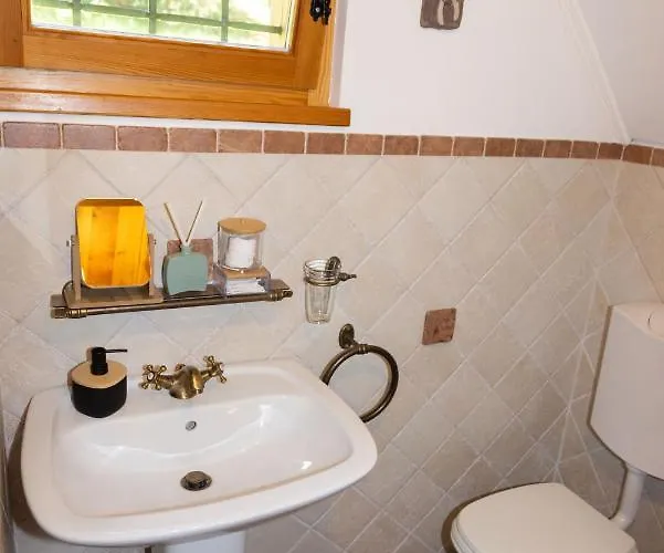 Apartment In Goldilocks Zgornje Gorje