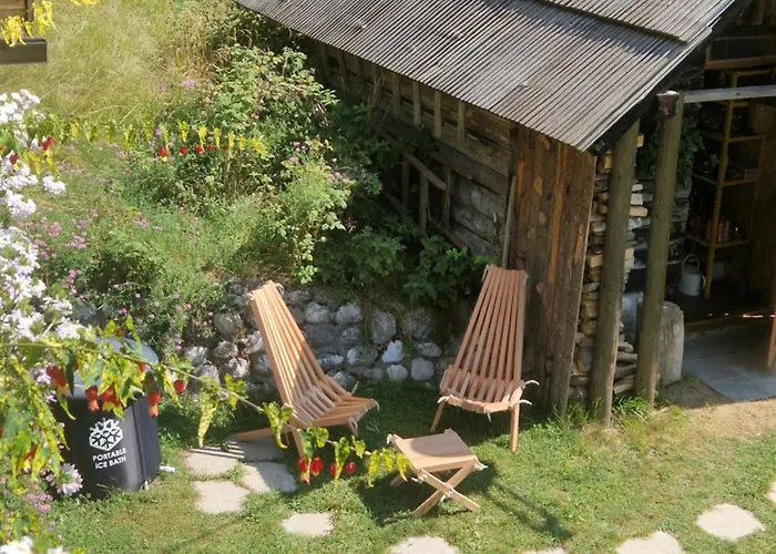 Apartment In Goldilocks